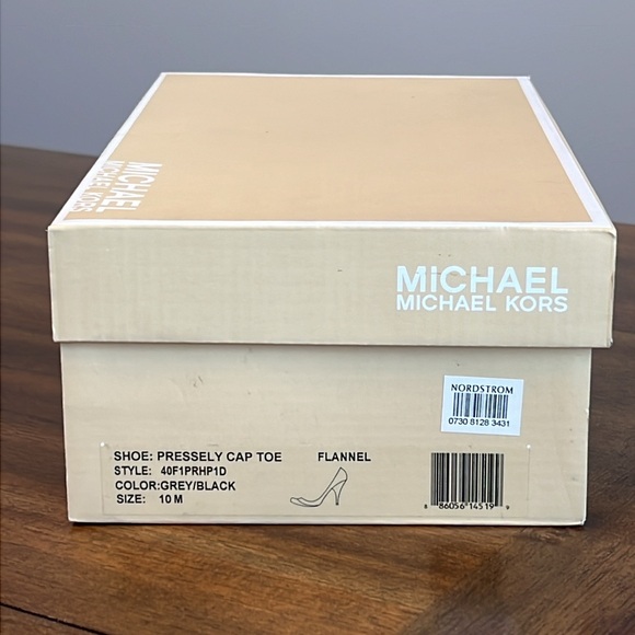 Michael Kors Pressely Cap Toe Gray Flannel Heels Women’s Size 10 M With Box - Picture 13 of 13